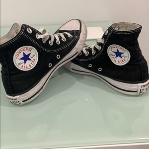 Black converse